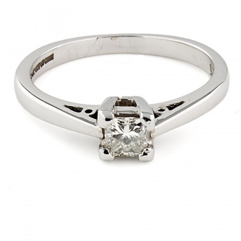 18ct white gold Diamond 25pt Solitaire Ring size K